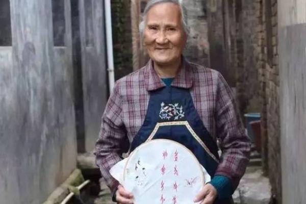 揭秘乾隆的宣威将军命背后的故事与传承 揭秘乾隆的宣威将军命背后的故事与传承