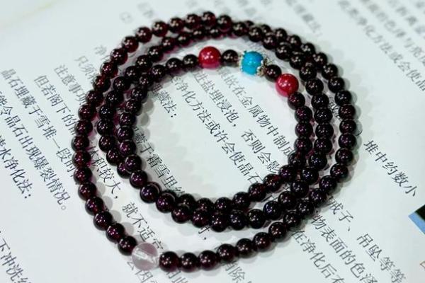 石榴木命的人适合搭配哪些手串?探索手串与命理的完美结合! 石榴木命的人适合搭配哪些手串?探索手串与命理的完美结合!