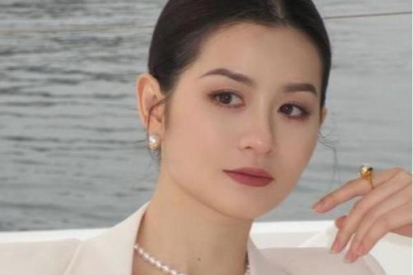 什么人一看就是小姐命，揭秘那些天生富贵的女性特征