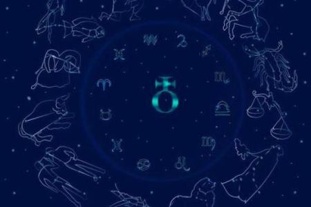 手上有个蝎子头，命运的天平在悄然倾斜！