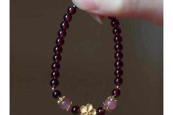 石榴木命女人与最适合的颜色搭配：探寻内心的和谐与美丽