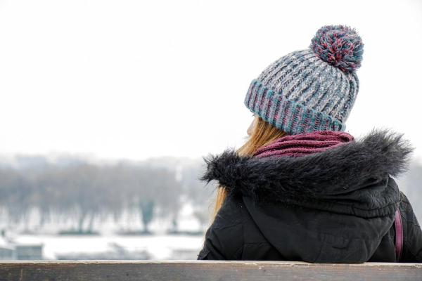 解密女命主孤克：一段孤独但又坚韧的命运旅程