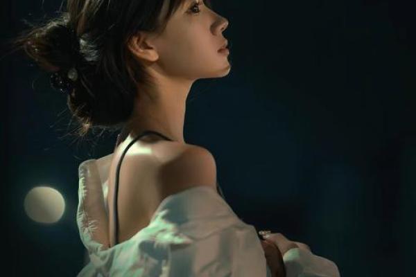 命中注定的旋律：从《我命的想念》看爱与思念的共鸣