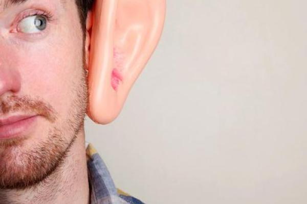 揭示男人嘴大耳朵大的命运秘密，探索性格与命运的奥秘！