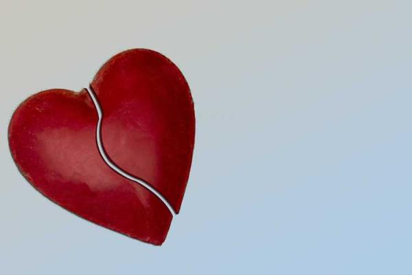 家庭与爱情:童子命背后的深层逻辑与情感纽带 家庭与爱情:童子命背后的深层逻辑与情感纽带