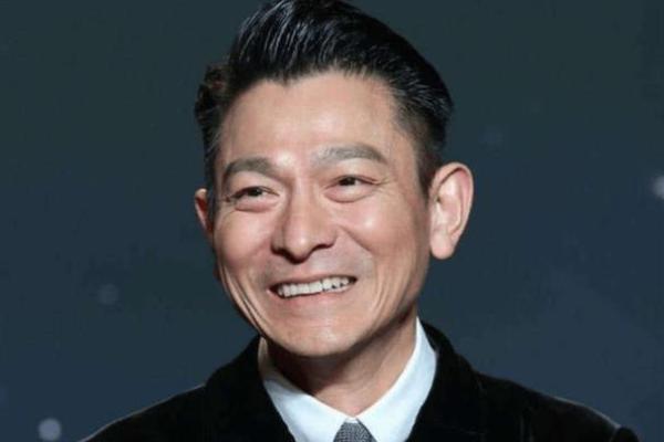 男人好看的鼻子：揭示魅力的秘密与命运的关联