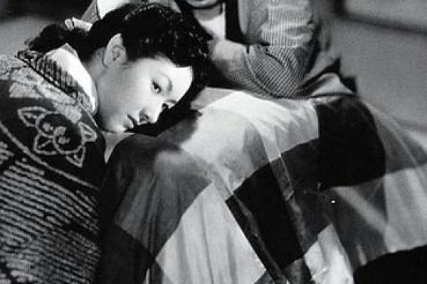 娶两个媳妇的命：在传统与现代之间的抉择与挣扎