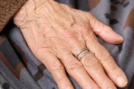 手背青筋暴起：揭秘这一现象背后的命运玄机