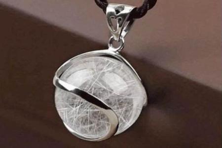 石榴木命男人佩戴什么？揭秘最佳配饰与运势提升法则