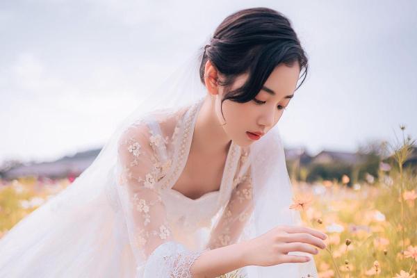 什么叫女人对你唯命是从，用心去理解她的情感需求