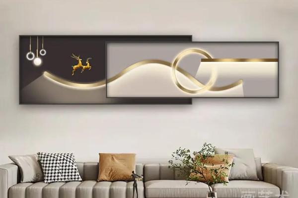 木命客厅装饰艺术：如何选择适合木命的挂画