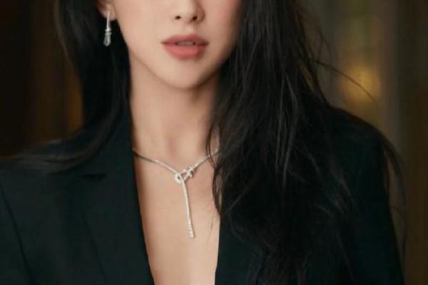 什么脸型的女人旺夫命，揭秘面相与婚姻的秘密！