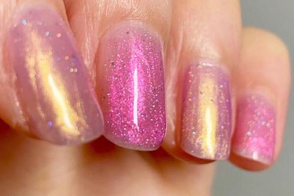 男生指甲粉色背后的秘密：你不知道的色彩心理学与时尚风潮