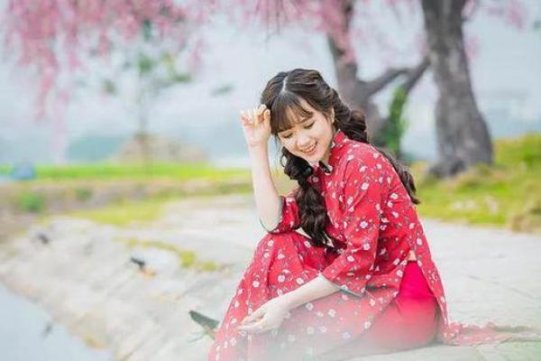 揭开女人初一娘娘命的神秘面纱，解读女性命运的深层寓意