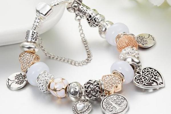 木命女性的幸运饰品:如何选择最适合的珠宝配件 木命女性的幸运饰品:如何选择最适合的珠宝配件