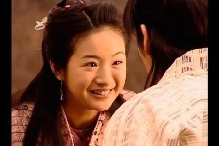 权力之下：命运的无奈与抗争之路