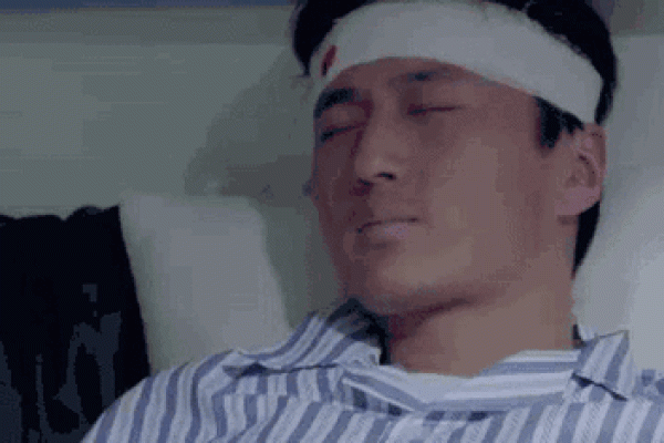 伤痕累累命悬一线:勇敢面对人生挑战的真实故事 伤痕累累命悬一线:勇敢面对人生挑战的真实故事