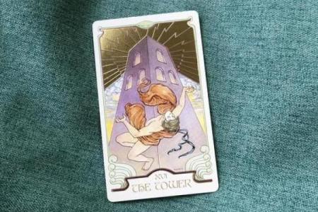 揭示命运的奥秘：通过塔罗看透你这一生的运势与经历