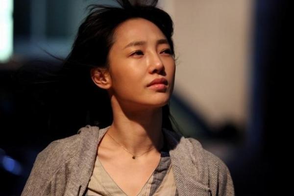 女命重夫之歌：探寻女性命运与爱情的复杂关系