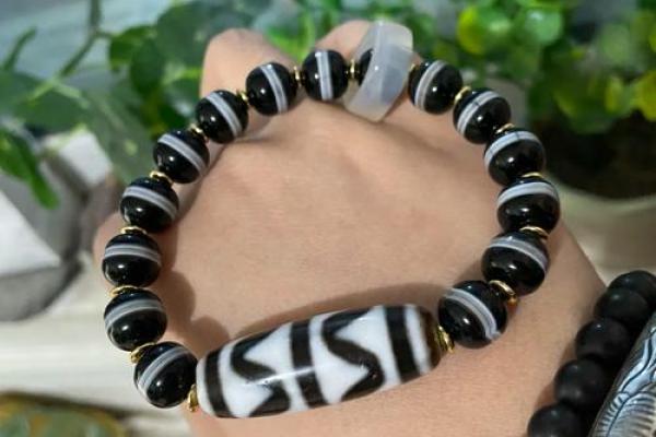 属虎火命者最适合佩戴的天珠推荐与解析