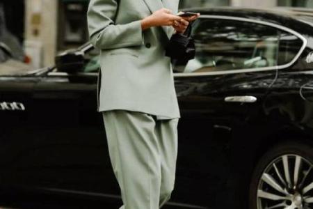 木命水命的人适合的颜色与穿搭指南，尽显生机与灵动魅力！