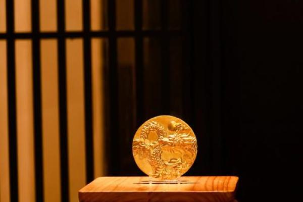 哪些命格适合收藏古董摆件？揭秘古董背后的文化和财富价值！