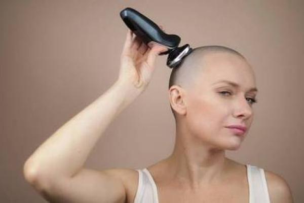 哪些命格的人适合剃光头？解密头发与命运的奥秘