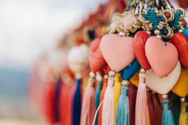 桑枝木命人适合佩戴哪些物品?探索命理与饰品的完美结合! 桑枝木命人适合佩戴哪些物品?探索命理与饰品的完美结合!