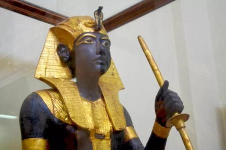 揭秘金耳环命格：命运与财富的奇妙关联