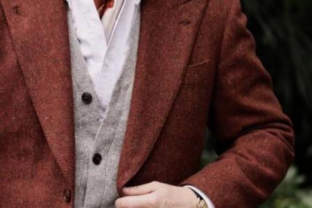 石榴木命女人穿搭指南：如何用外衣展现个性与魅力