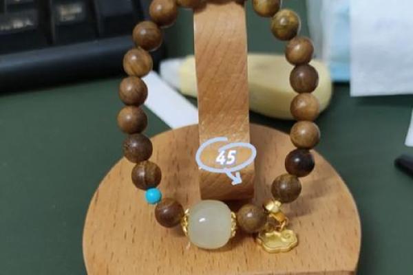 木珠链的秘密：如何根据命理选择适合自己的木珠链