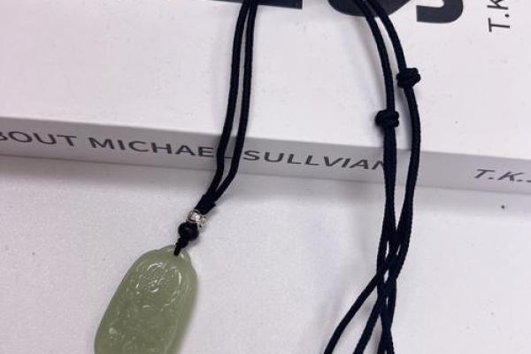 属龙五行水命的人适合佩戴哪些挂件？