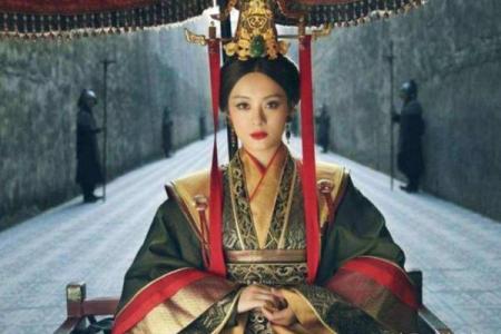 如何判断一个人是否具备皇后命格？请看这几点！