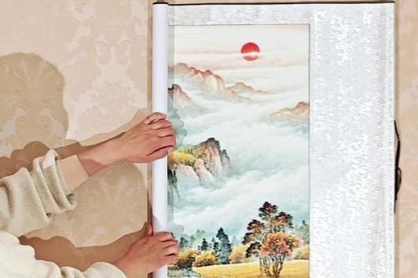 山下火命的人适合在客厅悬挂的画作推荐与解读