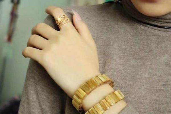 女命缺金的影响与补救：[解锁女性命理的新视角]