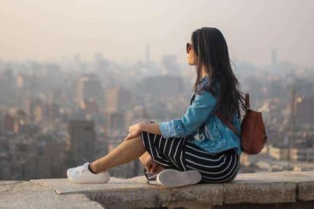 解密女命伤官运：事业与感情的双重挑战与机遇