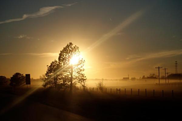 属马女天上火命：热情如焰的生命之旅