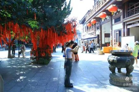 青龙命的女人：命运与性格的奇妙交织