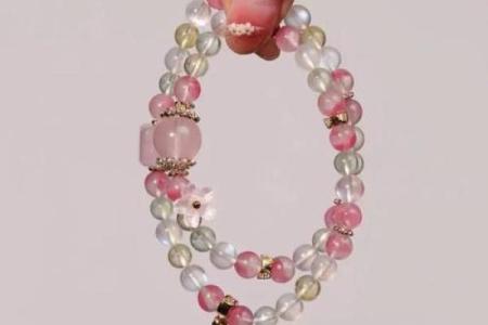 揭秘女子佩戴首饰如何旺桃花，提升魅力指数！