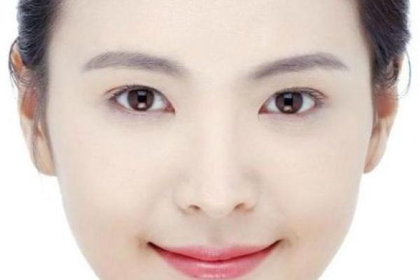 女性下巴有痣的命理解析：你是福星还是劫数？