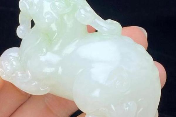 石榴木命佩戴玉石的最佳选择与意义 石榴木命佩戴玉石的最佳选择与意义