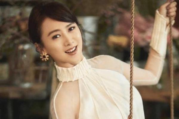 命运交错：她是小姐，我是丫鬟，却书写不同人生