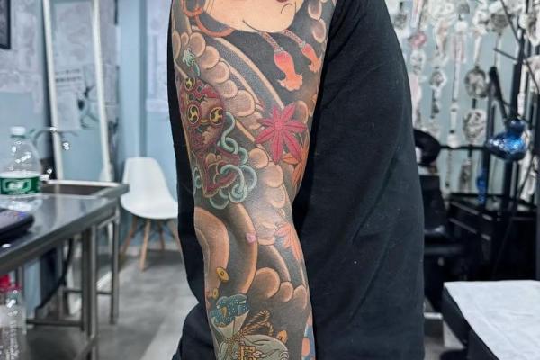 青龙纹身:修身养性之道,适合什么命的探讨 青龙纹身:修身养性之道,适合什么命的探讨