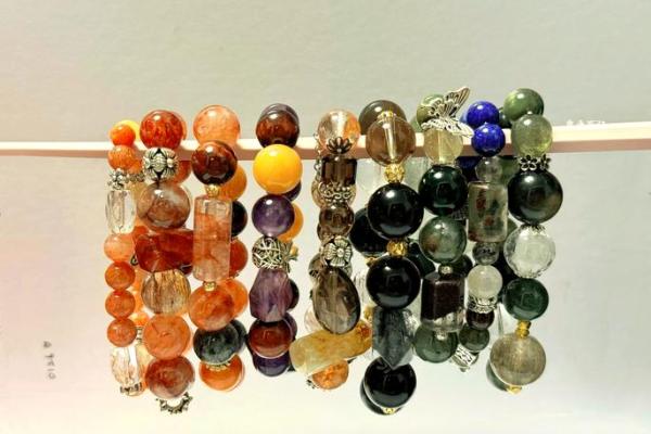 沙中土命的宝石选择:如何用天然水晶提升运势 沙中土命的宝石选择:如何用天然水晶提升运势