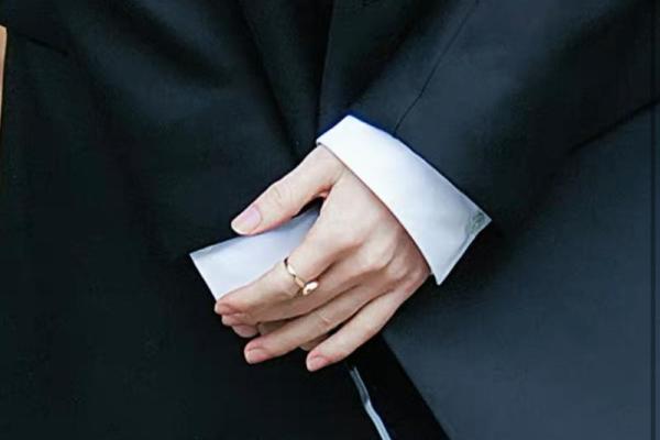 手骨节大的人,命运与人格的奥秘探秘 手骨节大的人,命运与人格的奥秘探秘