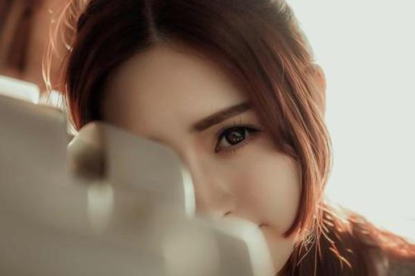 龙女命格解析：探寻女性命局的独特魅力与影响力