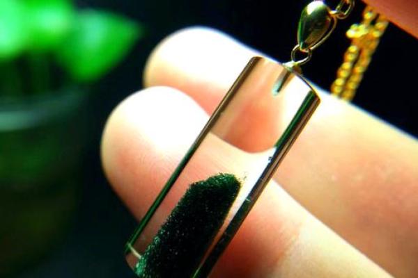 属猴土命适合哪些颜色饰品?探寻好运与魅力的秘密 属猴土命适合哪些颜色饰品?探寻好运与魅力的秘密