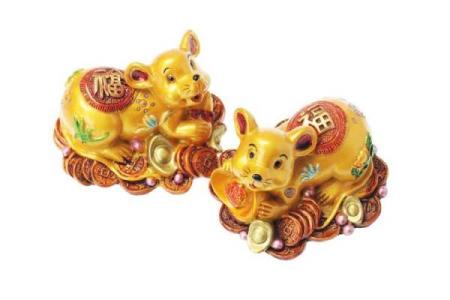 属虎的命里缺木，适合佩戴何种首饰来改善运势？