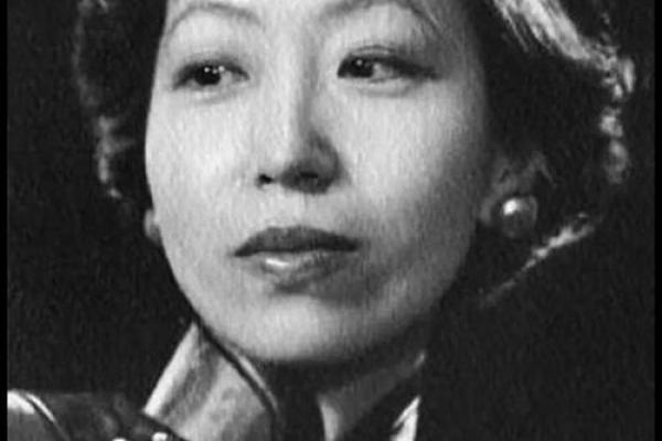 十月出生的女性命格解读:智慧与韧性并存的传奇人生 十月出生的女性命格解读:智慧与韧性并存的传奇人生