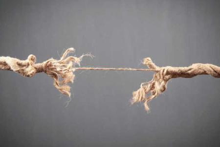 沙中土命与不合八字对照：揭示命理的奥秘与挑战